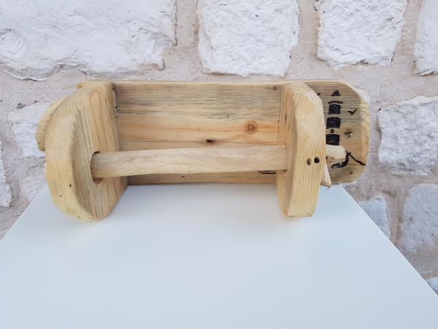distributeur WC en bois flotté d'Oléron